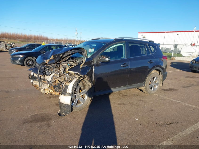 2T3RFREV2FW351138 2015 TOYOTA RAV 4 photo no. 2