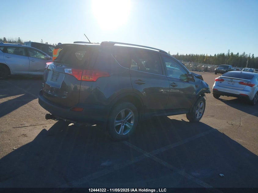 2T3RFREV2FW351138 2015 TOYOTA RAV 4 photo no. 4