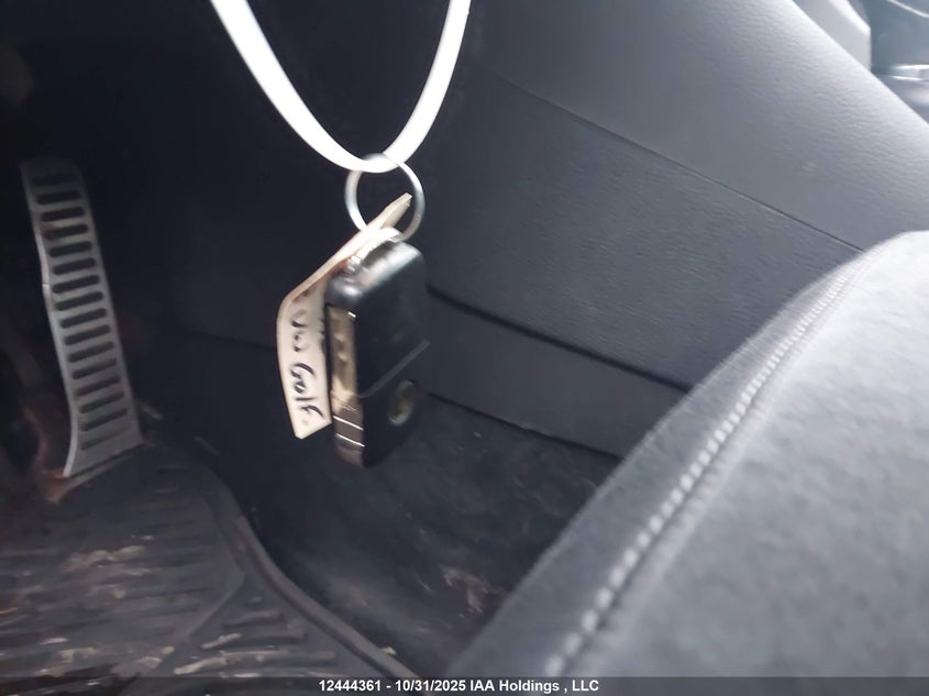 2013 Volkswagen Golf 2.5 VIN: 3VWPX7AJXDM617917 Lot: 12444361