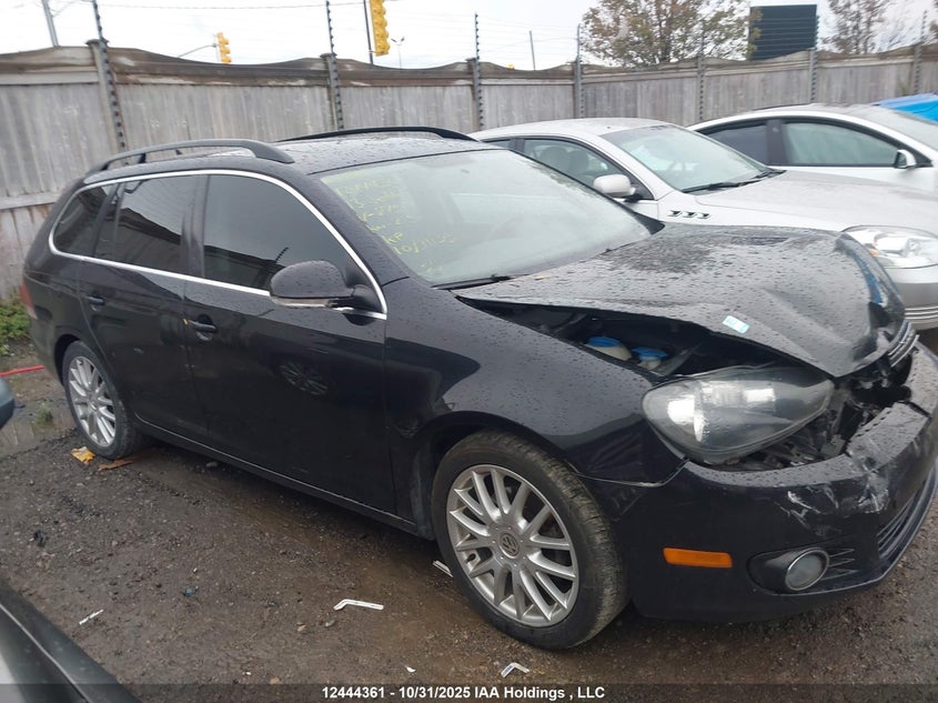 2013 Volkswagen Golf 2.5 VIN: 3VWPX7AJXDM617917 Lot: 12444361