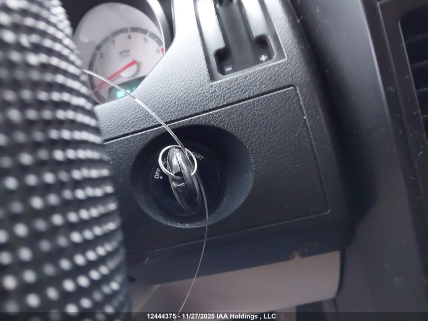 2008 Dodge Grand Caravan Se VIN: 2D8HN44H28R785961 Lot: 12444375