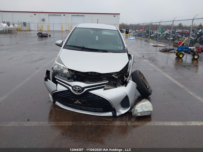 VNKKTUD34FA019849 2015 TOYOTA YARIS photo no. 12