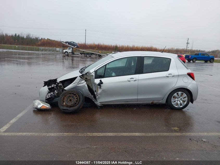 VNKKTUD34FA019849 2015 TOYOTA YARIS photo no. 14