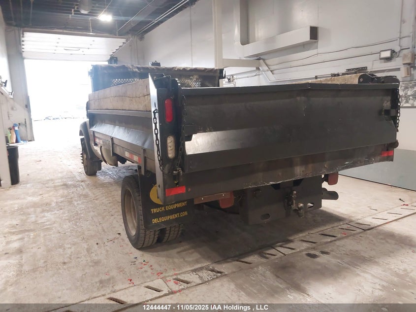 1FDUF5HT1FED22780 2015 FORD F550 photo no. 3
