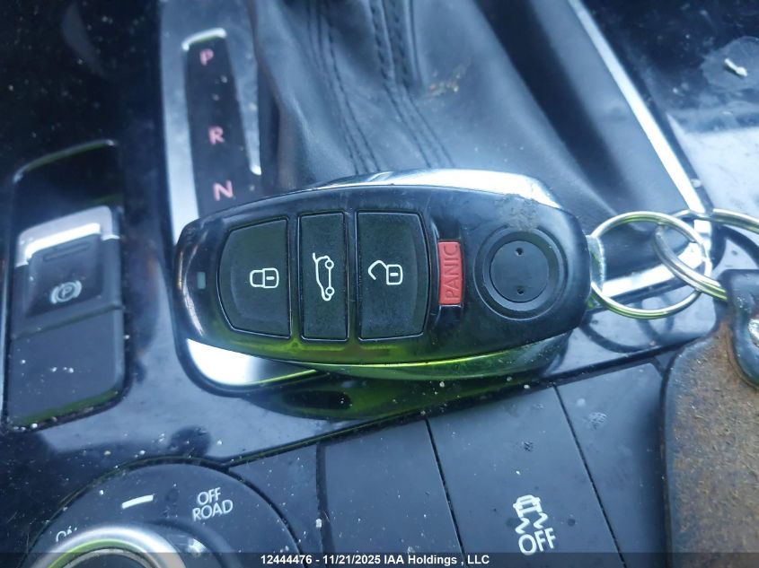 2013 Volkswagen Touareg VIN: WVGEP9BP3DD008135 Lot: 12444476