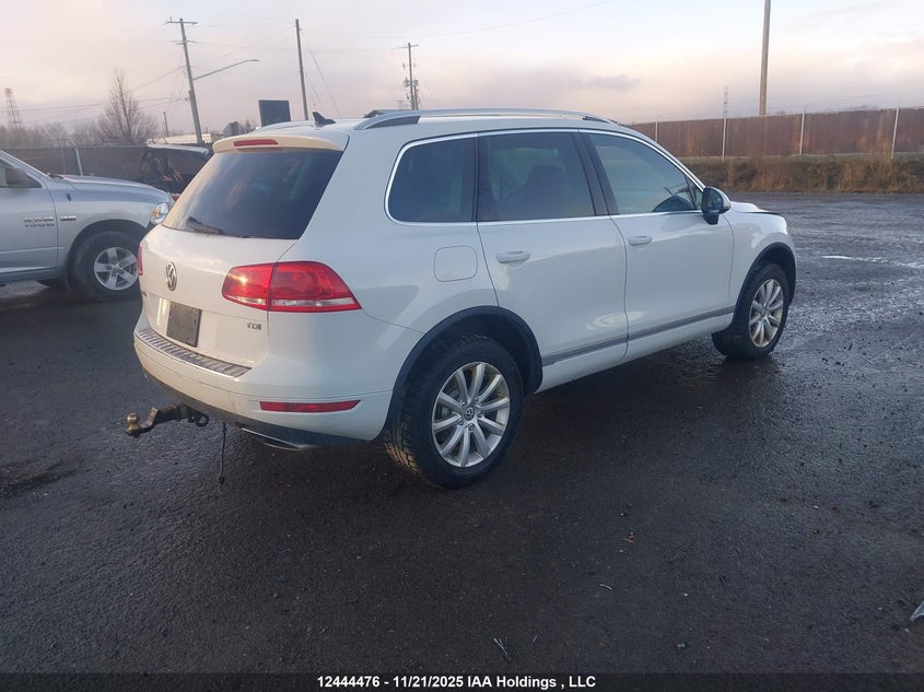 WVGEP9BP3DD008135 2013 VOLKSWAGEN TOUAREG photo no. 4