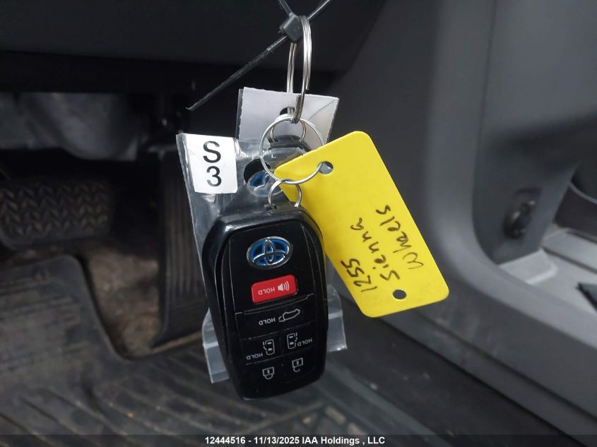 2022 Toyota Sienna Le/Xle/Xse/Limited/Platinum VIN: 5TDGRKEC8NS107322 Lot: 12444516