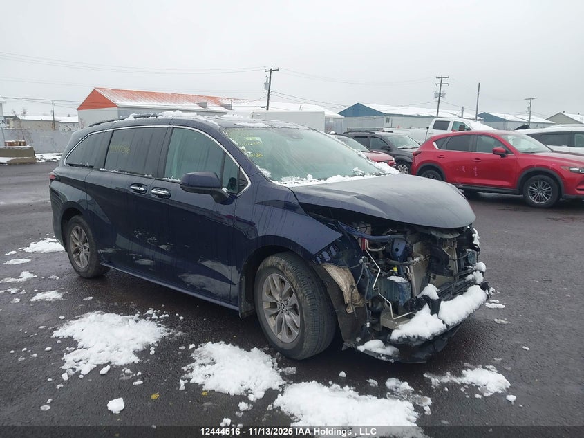 5TDGRKEC8NS107322 2022 TOYOTA SIENNA photo no. 12