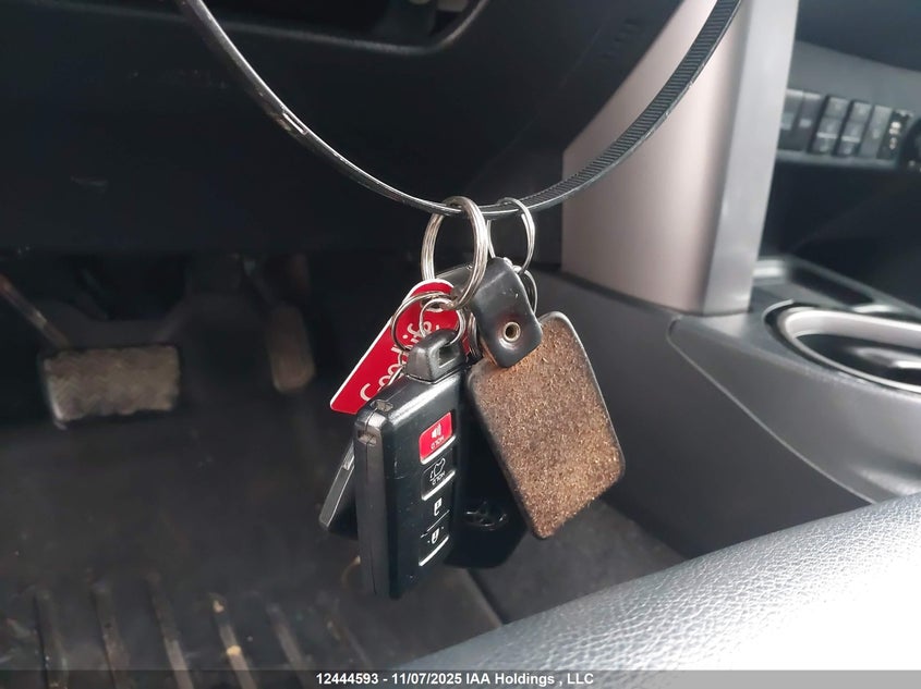 JTMDJREV2HD106994 2017 TOYOTA  photo no. 11