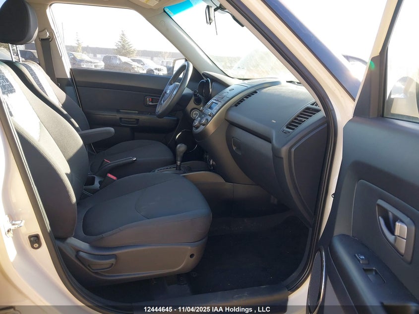 2010 Kia Soul +/!/Sport VIN: KNDJT2A22A7153141 Lot: 12444645