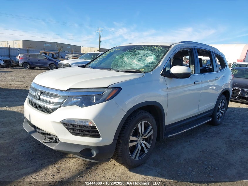 5FNYF6H88HB501844 2017 HONDA PILOT photo no. 2