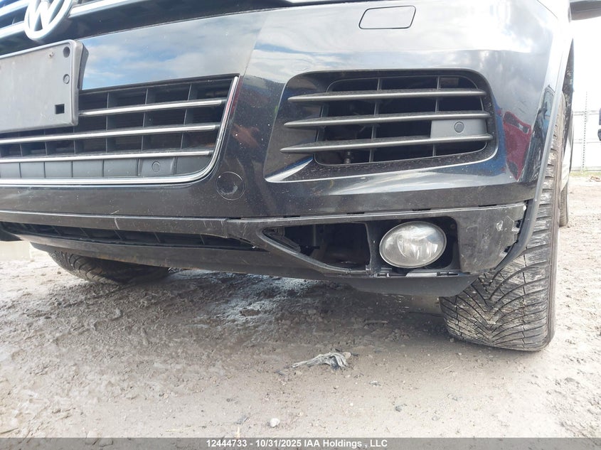 WVGEF9BP4DD008566 2013 VOLKSWAGEN TOUAREG photo no. 18