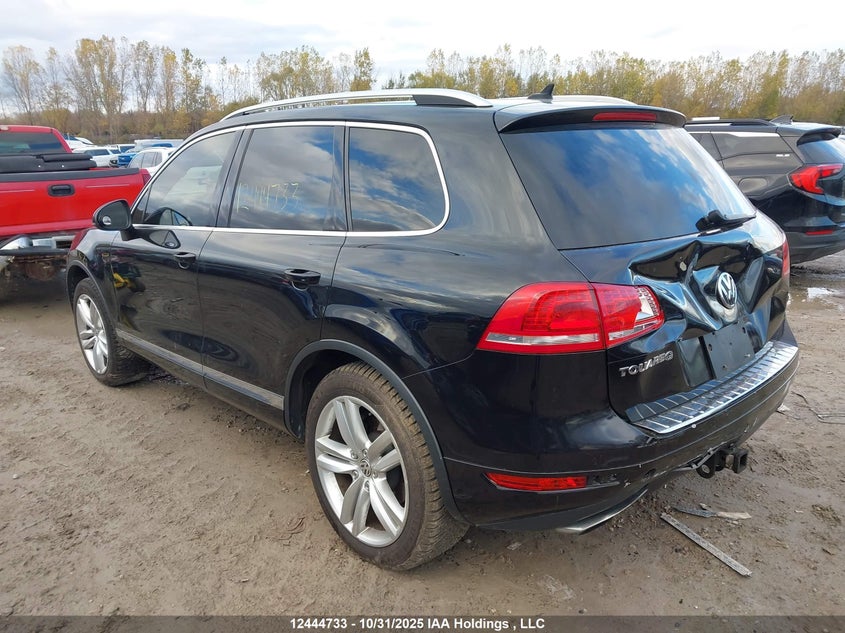 WVGEF9BP4DD008566 2013 VOLKSWAGEN TOUAREG photo no. 3
