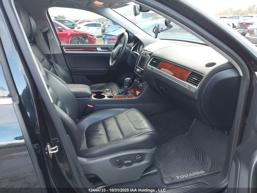 WVGEF9BP4DD008566 2013 VOLKSWAGEN TOUAREG photo no. 5