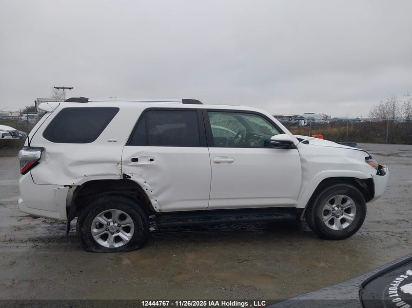 JTEBU5JR6K5671858 2019 TOYOTA 4RUNNER photo no. 14
