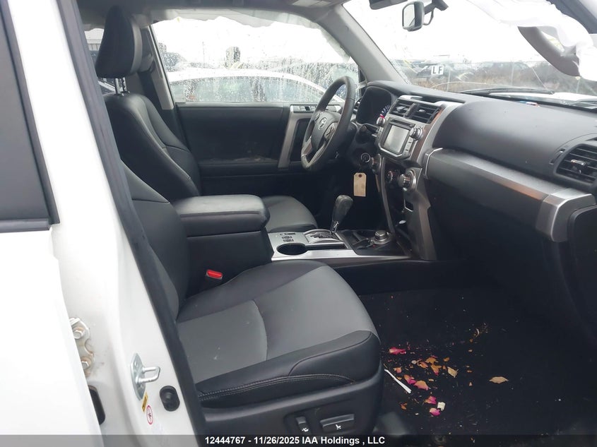 JTEBU5JR6K5671858 2019 TOYOTA 4RUNNER photo no. 5