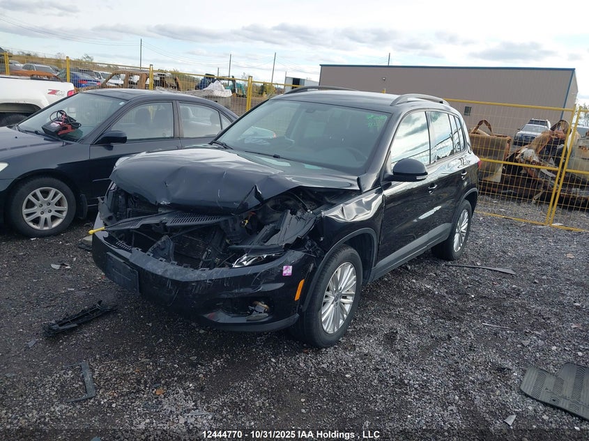 WVGJV7AX6GW612202 2016 VOLKSWAGEN TIGUAN photo no. 2