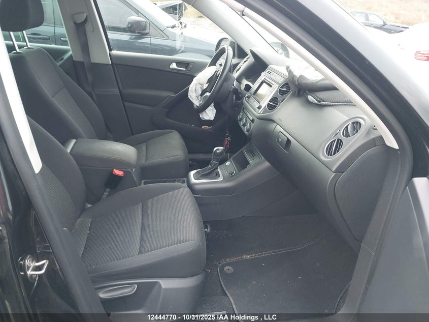 WVGJV7AX6GW612202 2016 VOLKSWAGEN TIGUAN photo no. 5