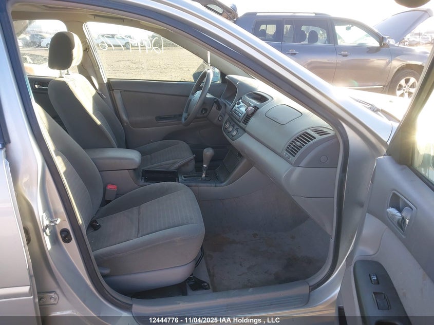 4T1BE32K95U020608 2005 TOYOTA CAMRY photo no. 5