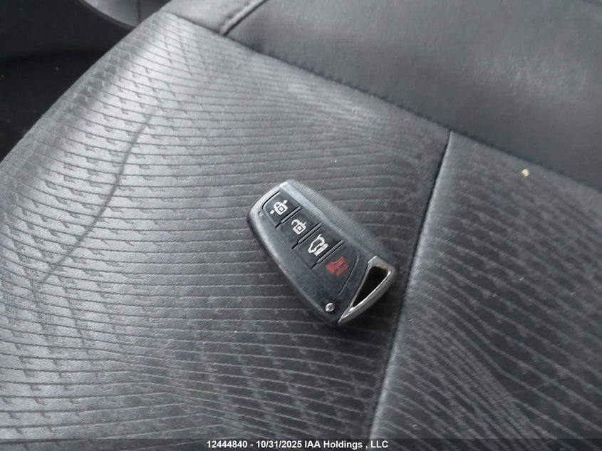 5XYZUDLA3FG279972 2015 HYUNDAI SANTA FE photo no. 11