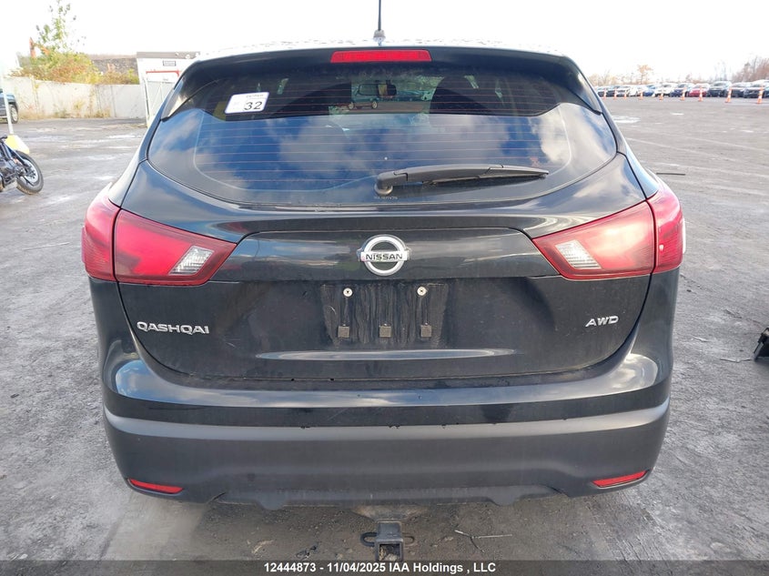 JN1BJ1CR8JW282010 2018 NISSAN ROGUE photo no. 16