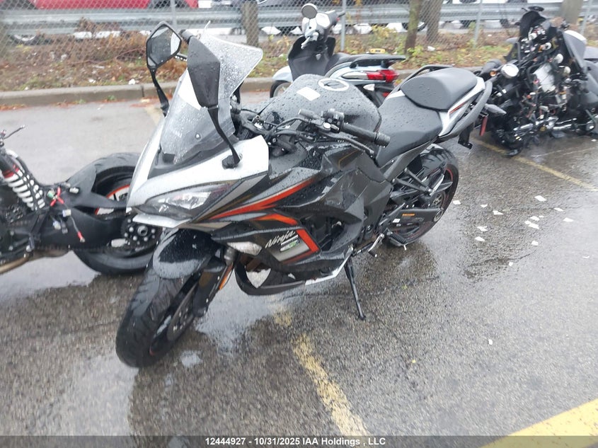 JKBZXVK15MA017193 2021 KAWASAKI ZX photo no. 2