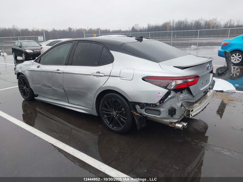 4T1B21HKXPU019880 2023 TOYOTA CAMRY photo no. 3
