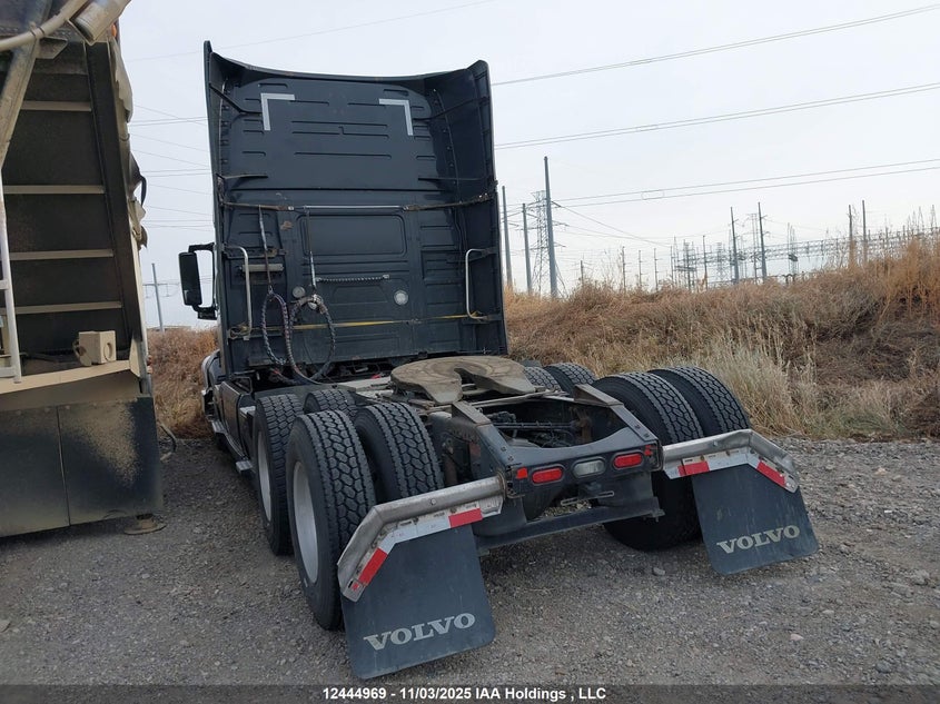 4V4NC9EJ8KN901100 2019 VOLVO  photo no. 3