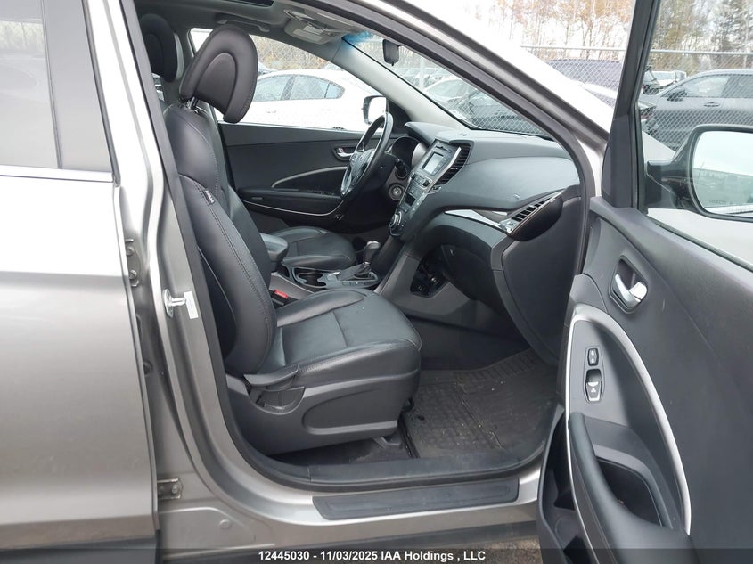 5XYZUDLB5HG410234 2017 HYUNDAI SANTA FE photo no. 5
