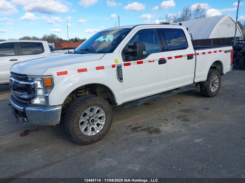 1FT7W2B6XNEF67353 2022 FORD F250 photo no. 2