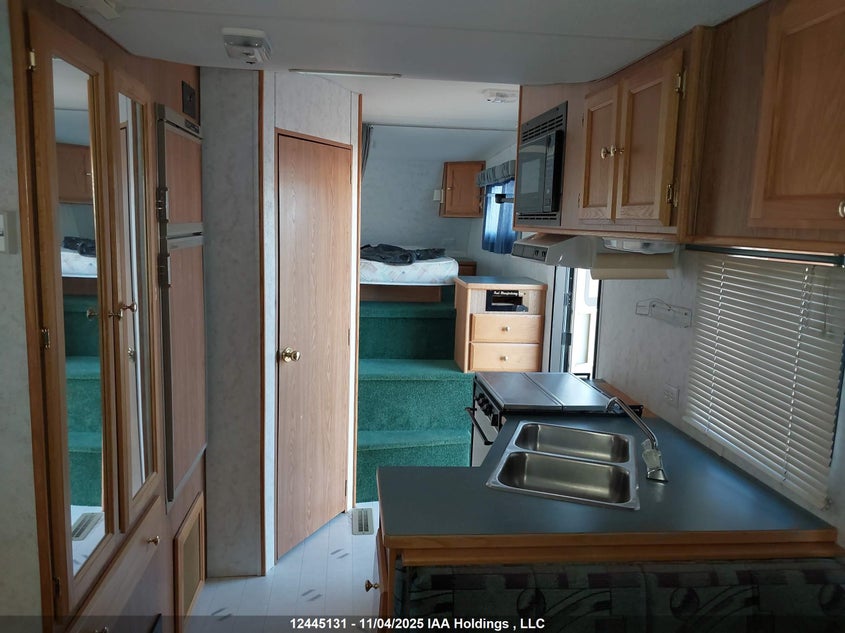 2PEFC2249T1096689 1996   photo no. 5