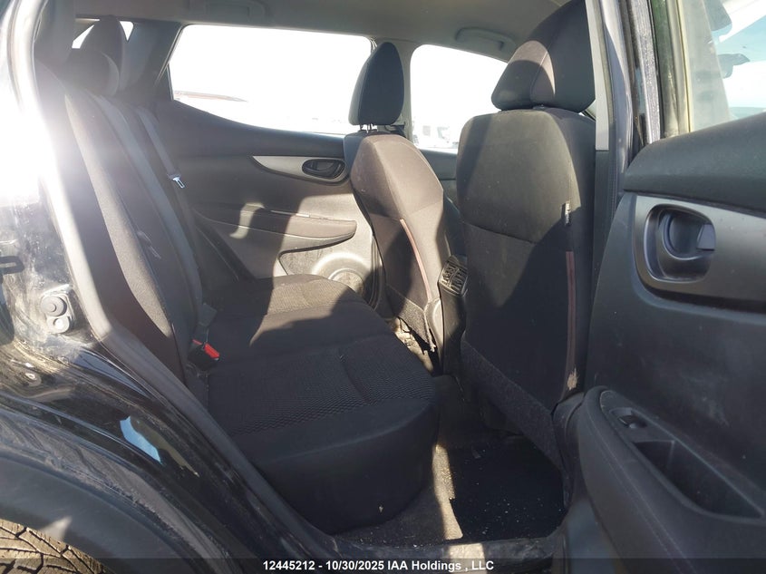 JN1BJ1CR7JW210389 2018 NISSAN QASHQAI photo no. 8