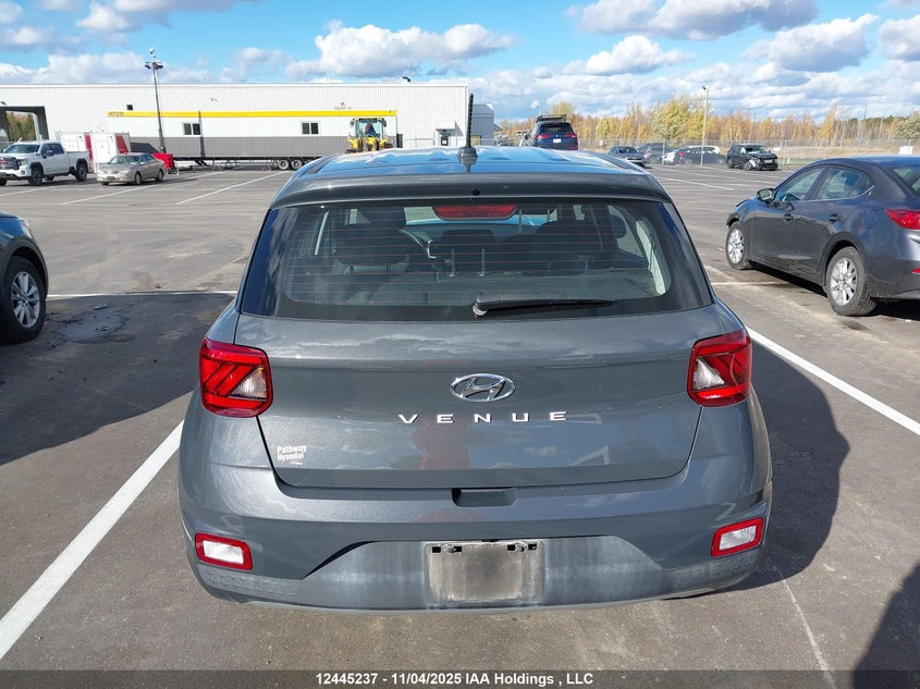 2023 Hyundai Venue VIN: KMHRB8A31PU265260 Lot: 12445237