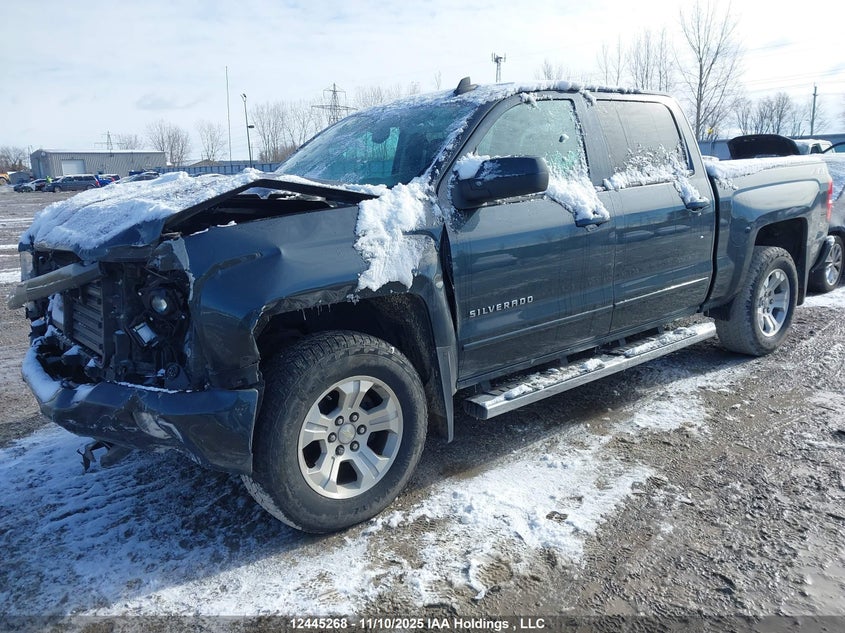 3GCUKREC4JG425009 2018 CHEVROLET SILVERADO photo no. 2