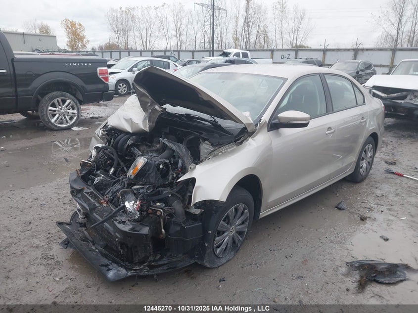 3VW2K7AJ4EM249583 2014 VOLKSWAGEN JETTA photo no. 2