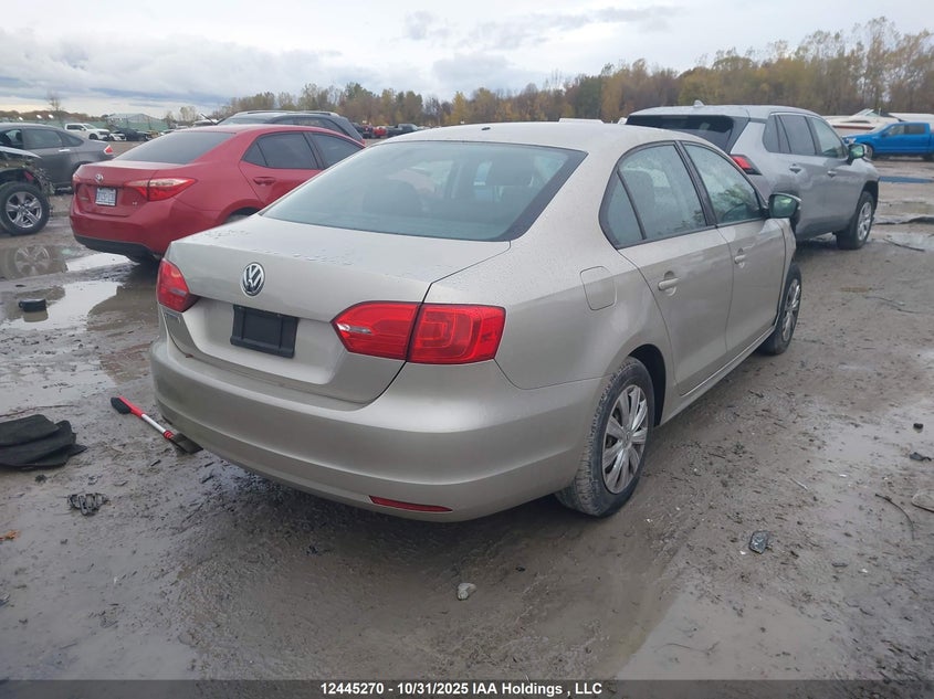 3VW2K7AJ4EM249583 2014 VOLKSWAGEN JETTA photo no. 4
