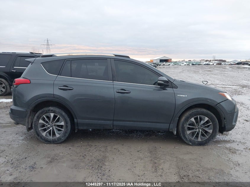 JTMRJREV9JD227209 2018 TOYOTA RAV 4 photo no. 13