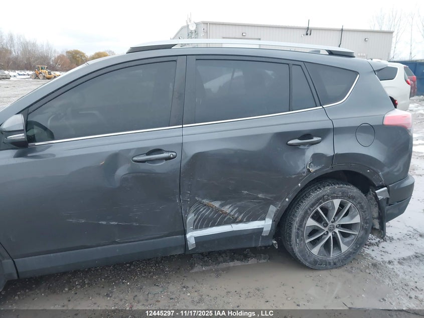 JTMRJREV9JD227209 2018 TOYOTA RAV 4 photo no. 6