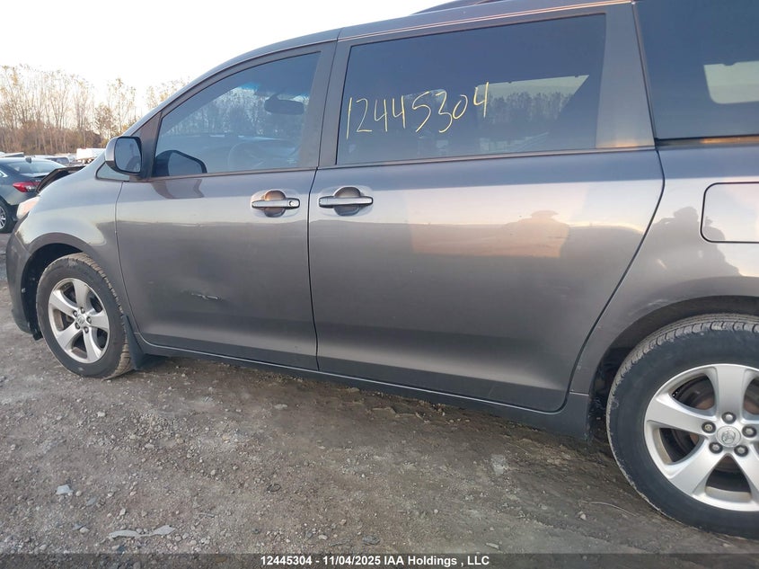 5TDKK3DC6DS356285 2013 TOYOTA SIENNA photo no. 19