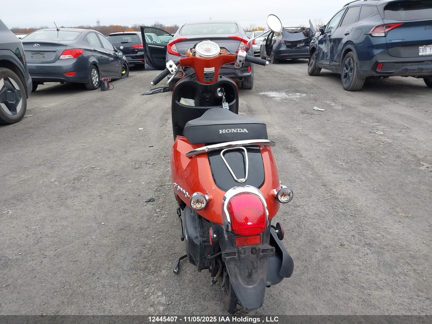 LALAF7033E3100253 2014 HONDA  photo no. 6