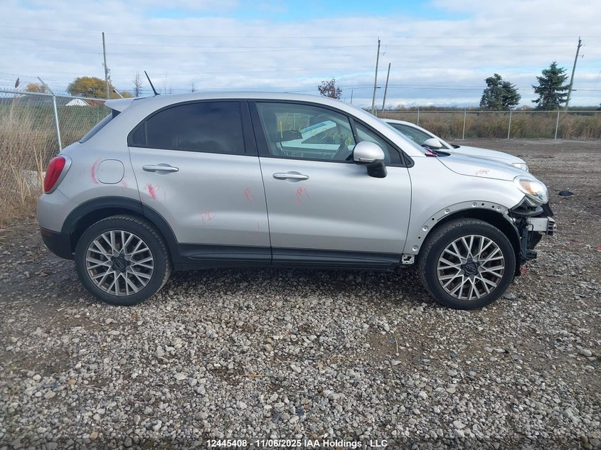 ZFBCFYCT2GP452827 2016 FIAT 500X photo no. 14
