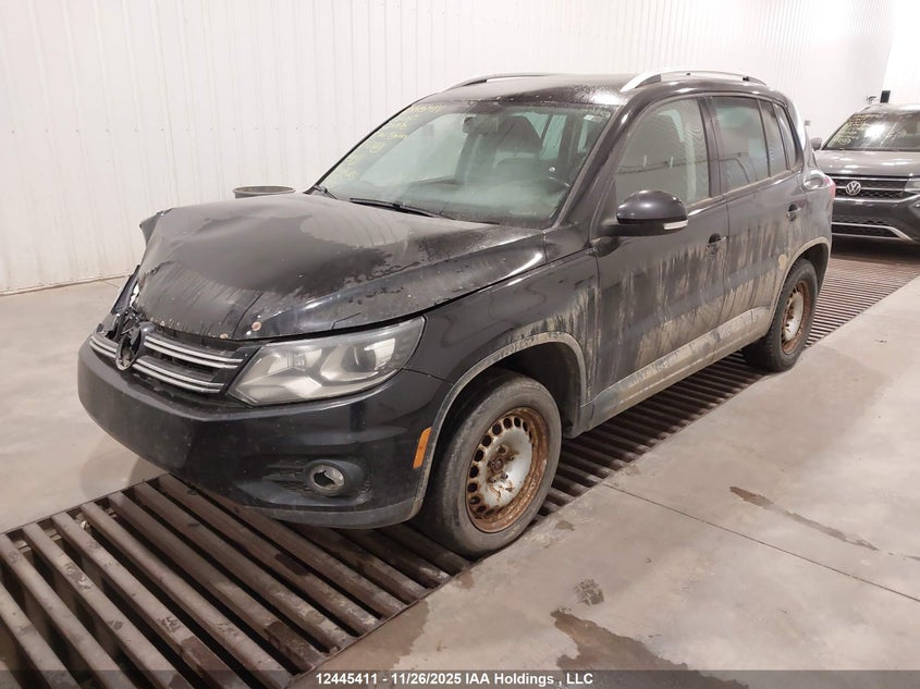 WVGJV7AX0DW524970 2013 VOLKSWAGEN TIGUAN photo no. 2
