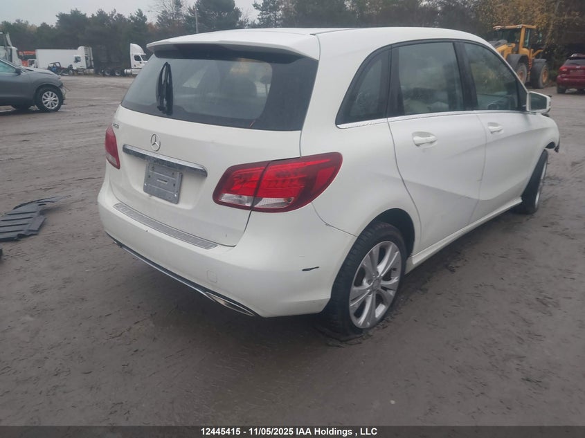 WDDMH4EB1FJ315443 2015 MERCEDES-BENZ B-KLASSE photo no. 4