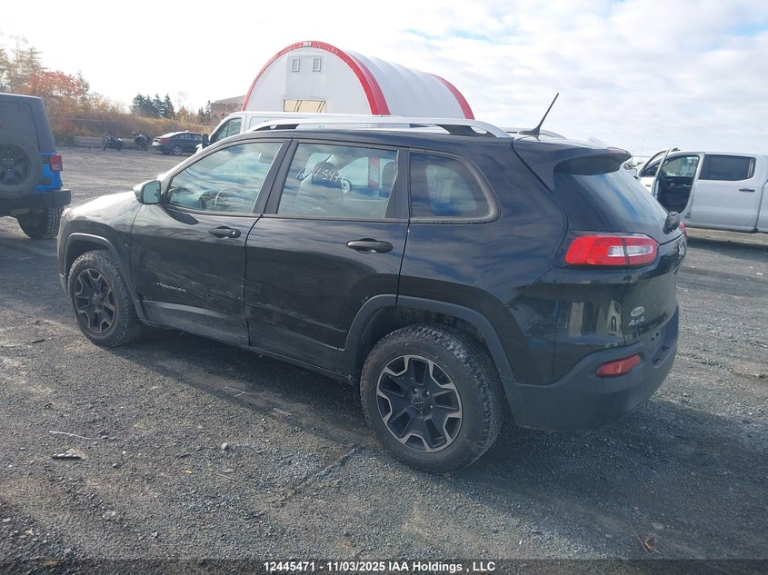 1C4PJMAB9GW328463 2016 JEEP CHEROKEE photo no. 3