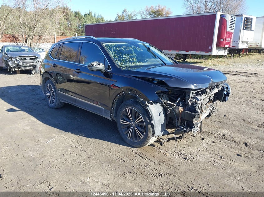 3VV4B7AX0JM161268 2018 Volkswagen Tiguan Sel Premium auction photo 1
