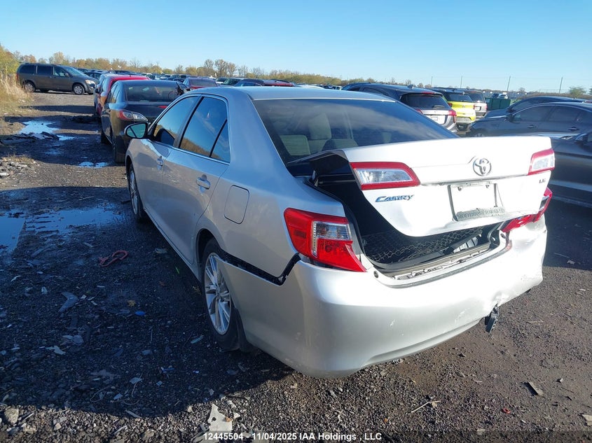 4T1BF1FK4EU362365 2014 TOYOTA CAMRY photo no. 3