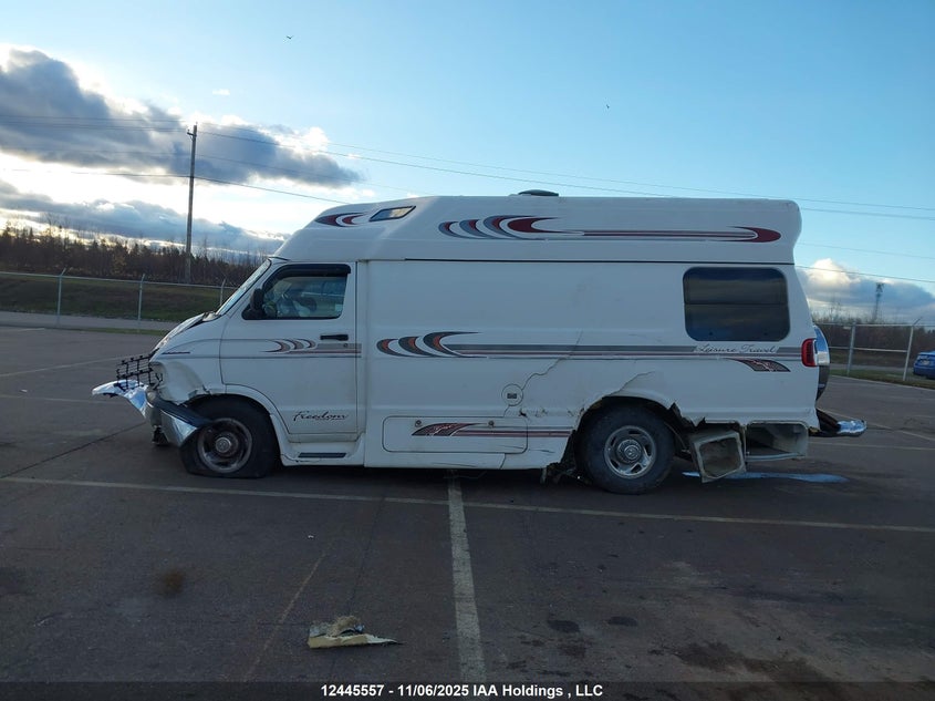 2B6KB31Z9WK156101 1998 DODGE RAM VAN photo no. 14