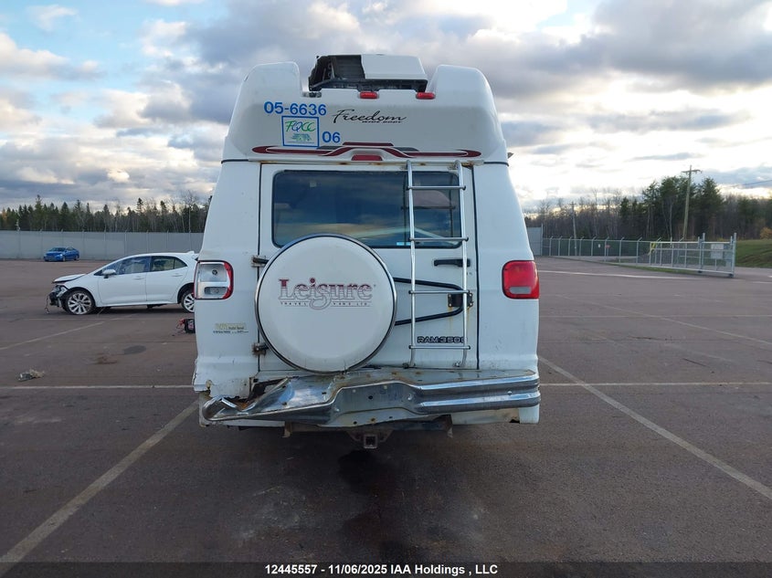 2B6KB31Z9WK156101 1998 DODGE RAM VAN photo no. 16