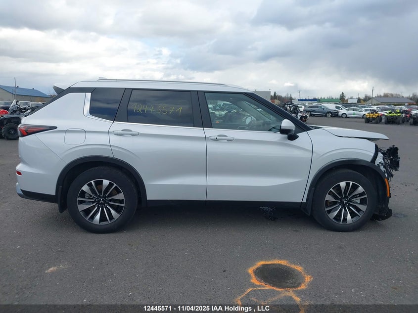 JA4J4VA80SZ618177 2025 MITSUBISHI OUTLANDER photo no. 14