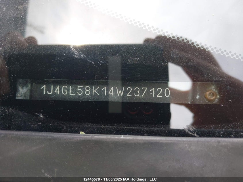 1J4GL58K14W237120 2004 JEEP LIBERTY (NORTH AMERICA) photo no. 17